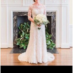 Maggie Sottero Vienna Lace Beaded Ivory Wedding Dress 3/4 Sleeves Size 4